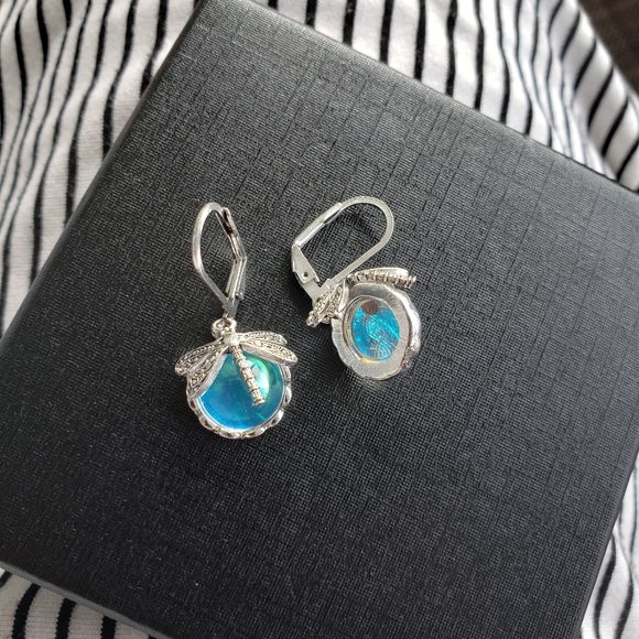 Vintage Dragonfly Moon Stone Earrings - Picture 3 of 4